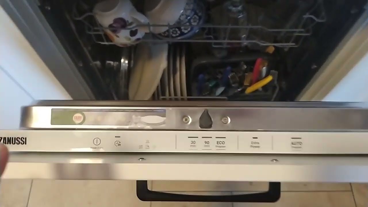 Zanussi Geschirrspüler Salzmenge, Wasserhärte, Klarspülmenge, Maschine Care, Tür Funktion einstellen