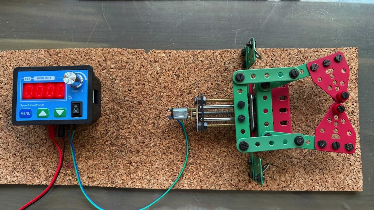 PINZA ACCIONADA POR MICROMOTOR