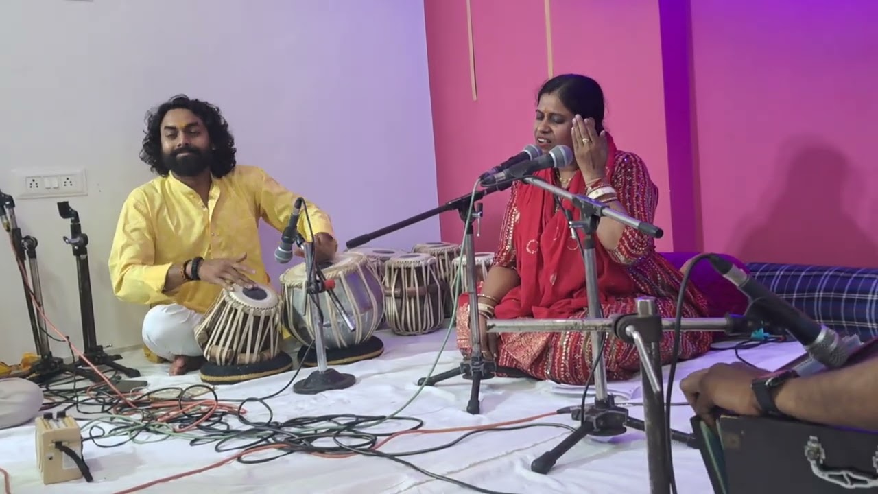 Akhiyan padat gulal....holi geet.......Ek koshish 