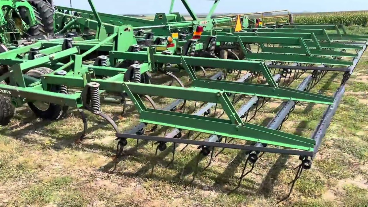 JD 726 Mulch Finisher - Creamer Auction