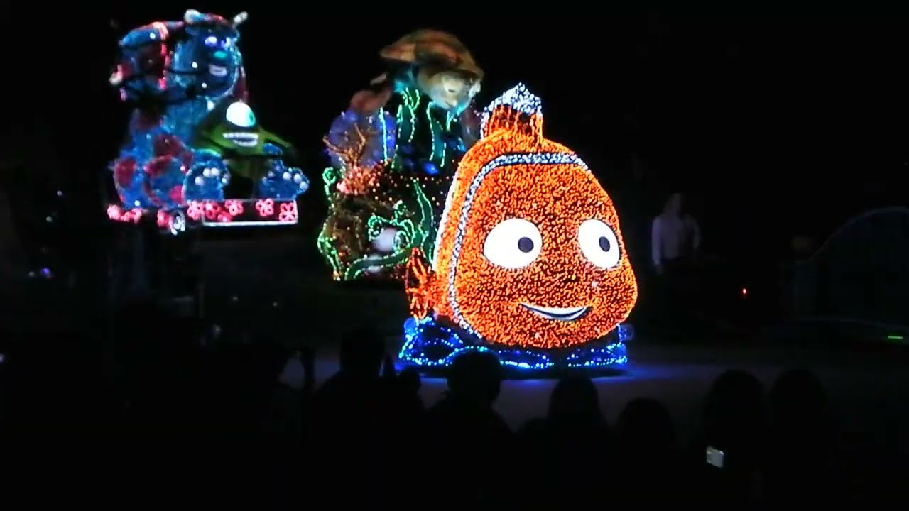③東京ディズニーランド・エレクトリカルパレード・ドリームライツ トゥモローランド（スタージェット付近）で撮影 20111023