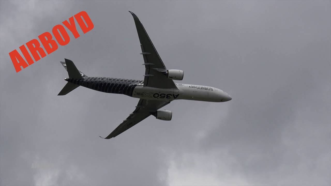 Airbus A350 XWB Flight Demonstration - Farnborough Airshow