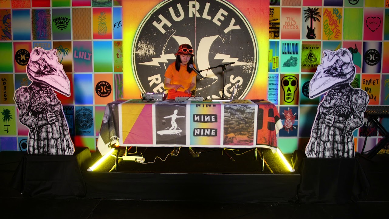 HURLEY LIVE SESSIONS: LEALANI 'THE MOUNTAIN'