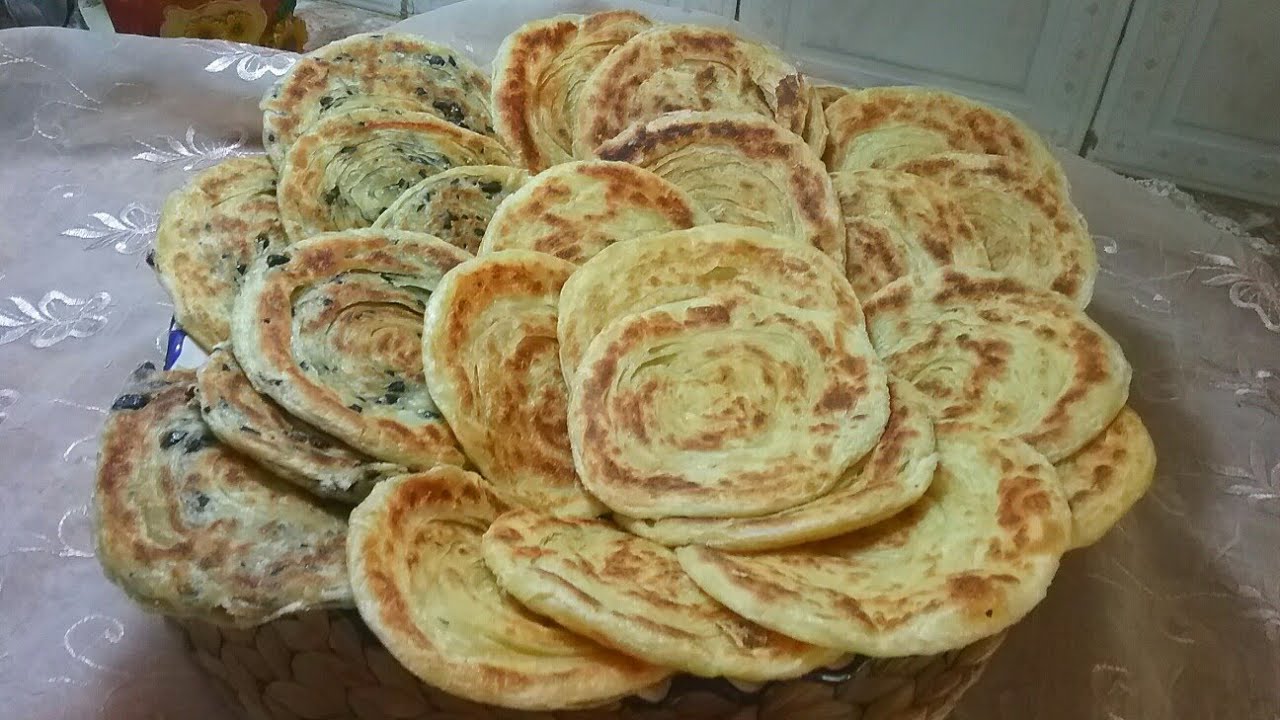 ملاوي مورقيين على حقهم وطريقهم 👌مقرمشين ولذاذ بأسهل طرق للتوريق 👌بالحمرة والزيتون والفينو