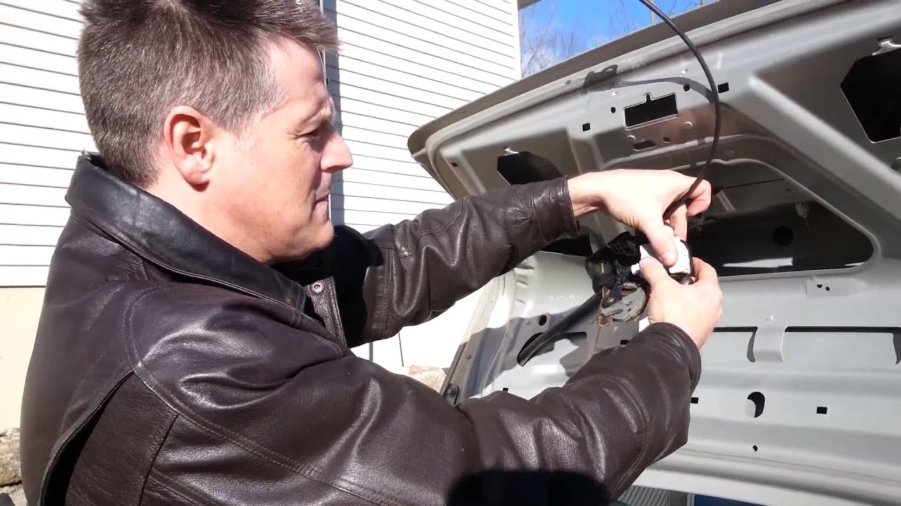 Trunk Latch Repair Volvo S80