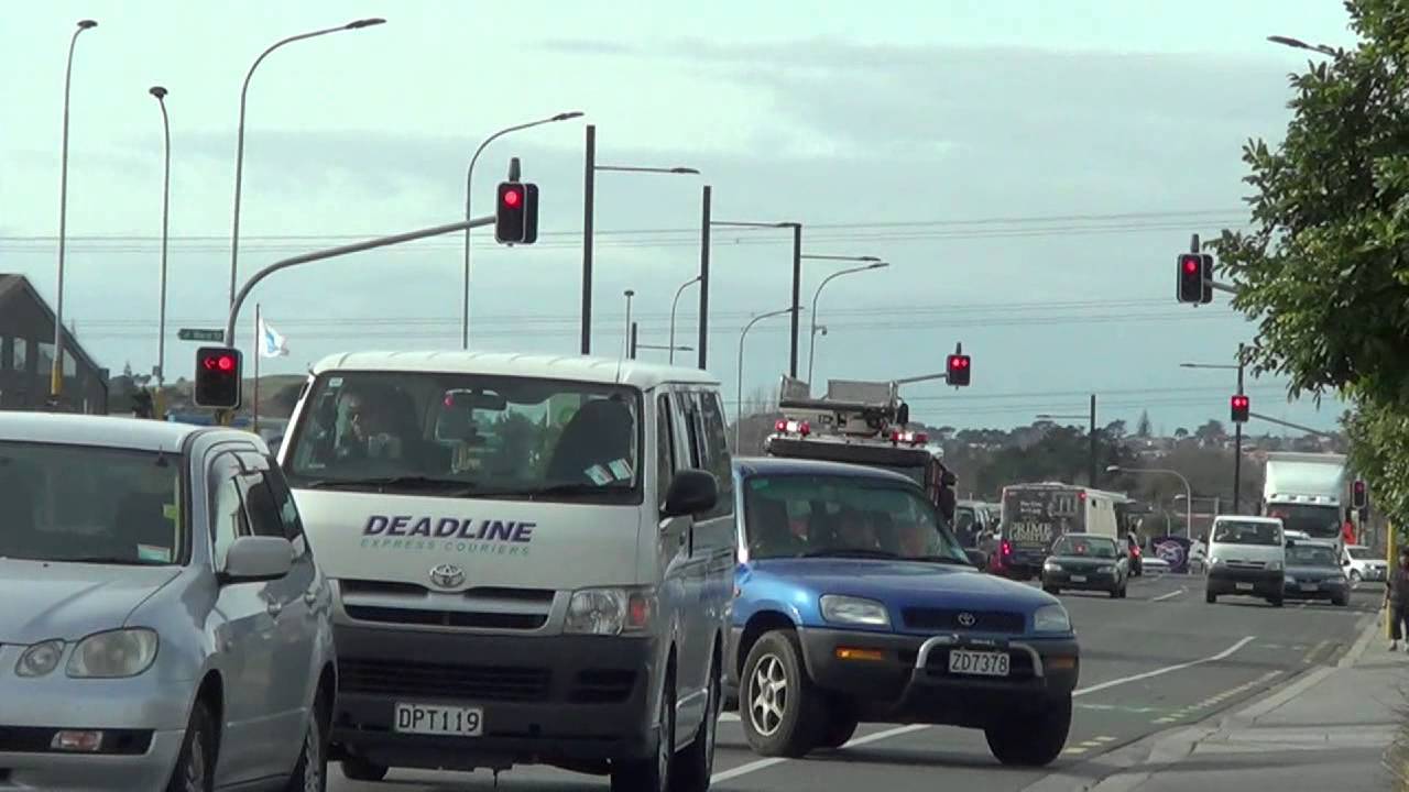 Te Atatu Pump responding to fire alarm New Lynn