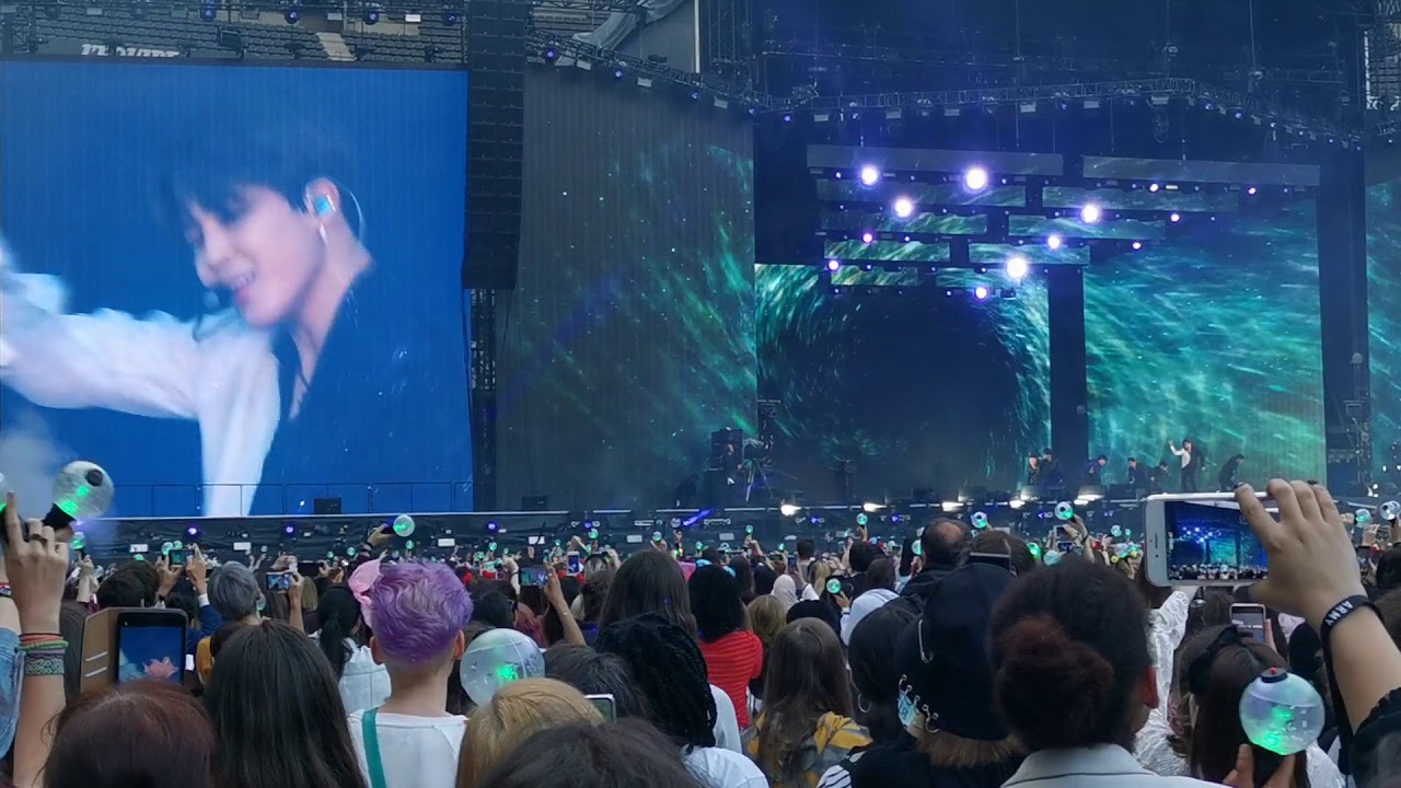 BTS in Paris 190608 SERENDIPITY Jimin solo 1080p fancam
