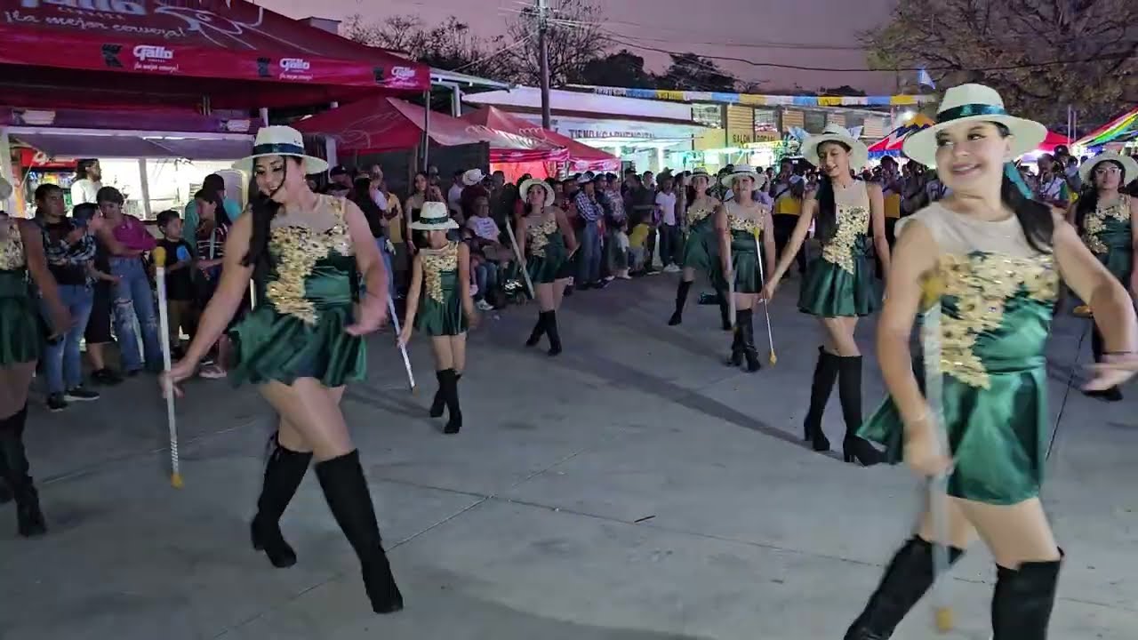 Como la flor Interpretada por Achuapa 2026