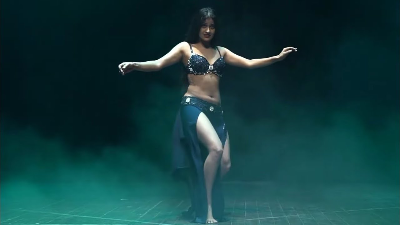 Belly dance by Mohnaa Shrivastava - India [Exclusive Music Video] 2022