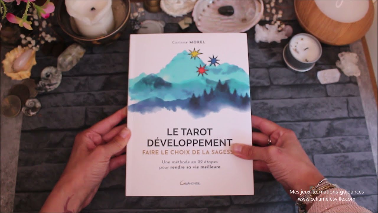 " Le tarot développement "- Un livre de développement personnel avec le tarot