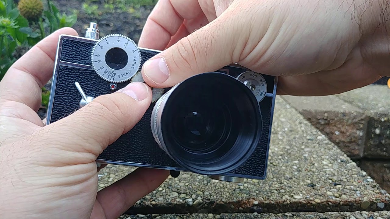 Changing Lenses on an Argus C3