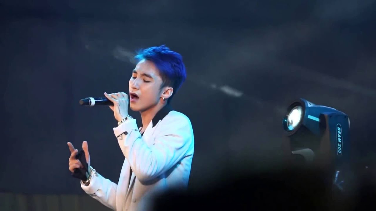 Âm thầm bên em - Sơn Tùng MTP LIVE