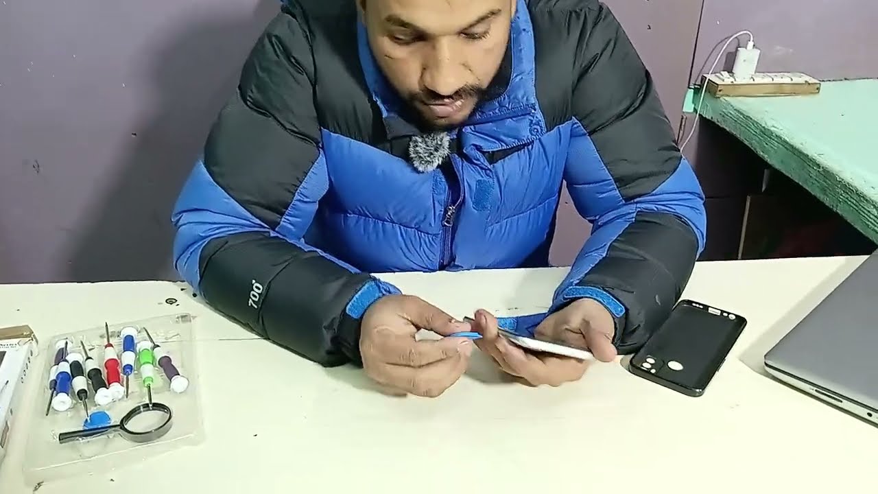 Homemade Mobile Repair | Ghar Par Mobile Repair Ka Jugaad