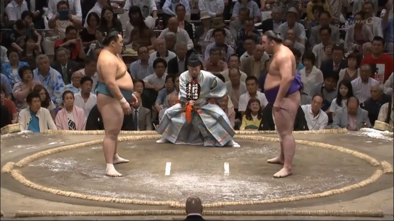 Tamawashi VS Tochinoshin (aki 2018, day 4)