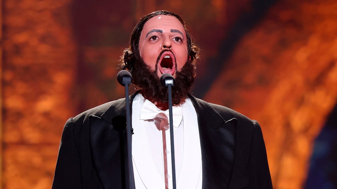 Ana Guerra imita a Luciano Pavarotti en 