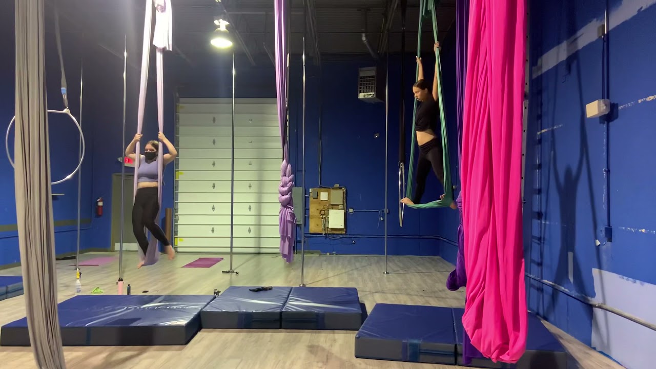 Aerial yoga hammock performance