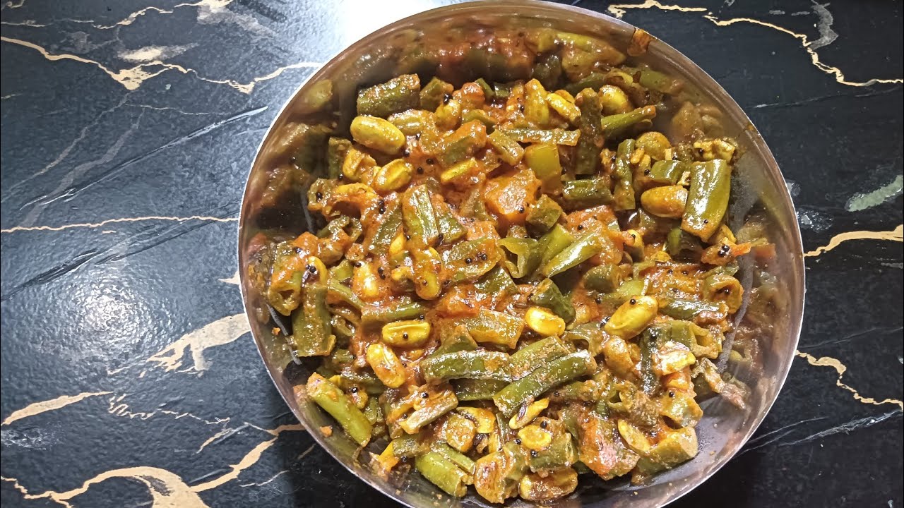 બનાવો કાઠિયાવાડી વાડી  રીતે વાલોળ નું શાક  તો.  ખાવાની   મજા પડી જશે