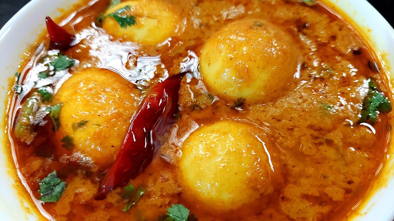 Anda masala (egg curry) simple and easy recipe pls try it 😋