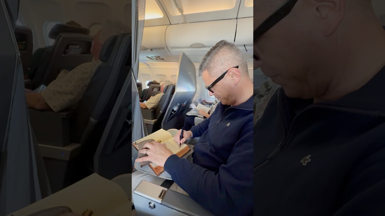 Using A Fountain Pen on an Airplane! 