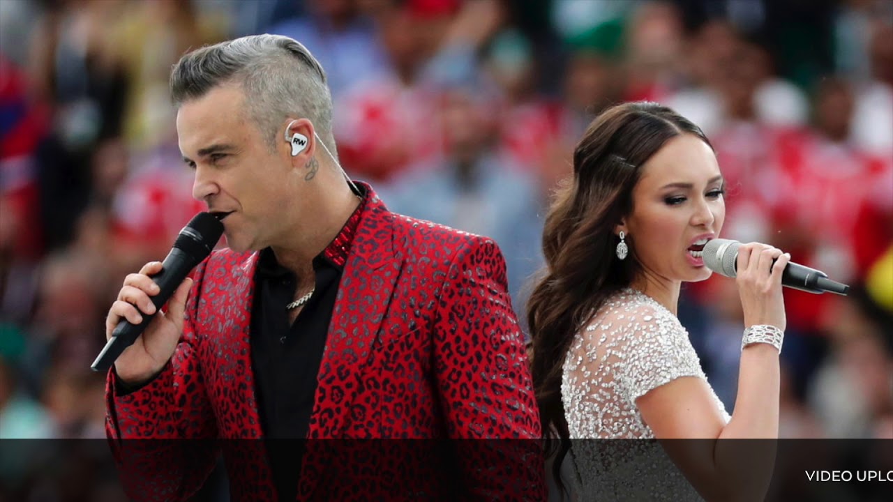Robbie Williams - Angels ft. Aida Garifullina (HQ) - Live at Moscow 2018 -