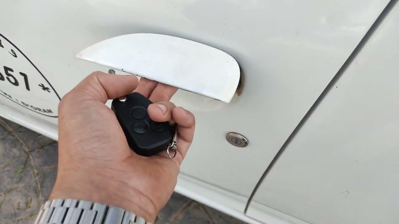 كيفية غلق أبواب سيارة رينو و داسيا How to close Renault and Dacia doors