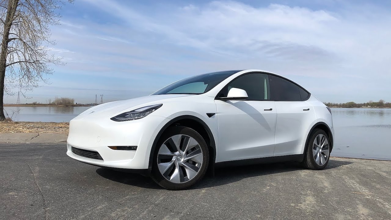 2021 Tesla Model Y SR Review