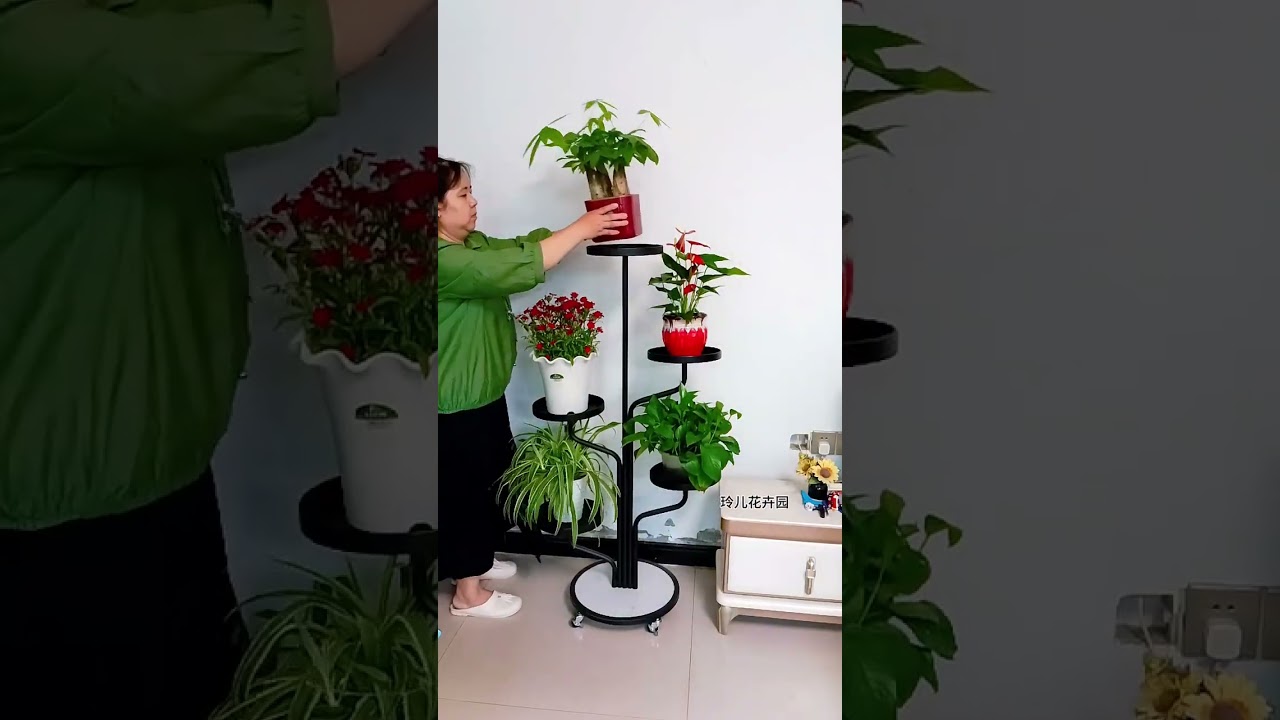 European light luxury style floor-standing movable flower stand
