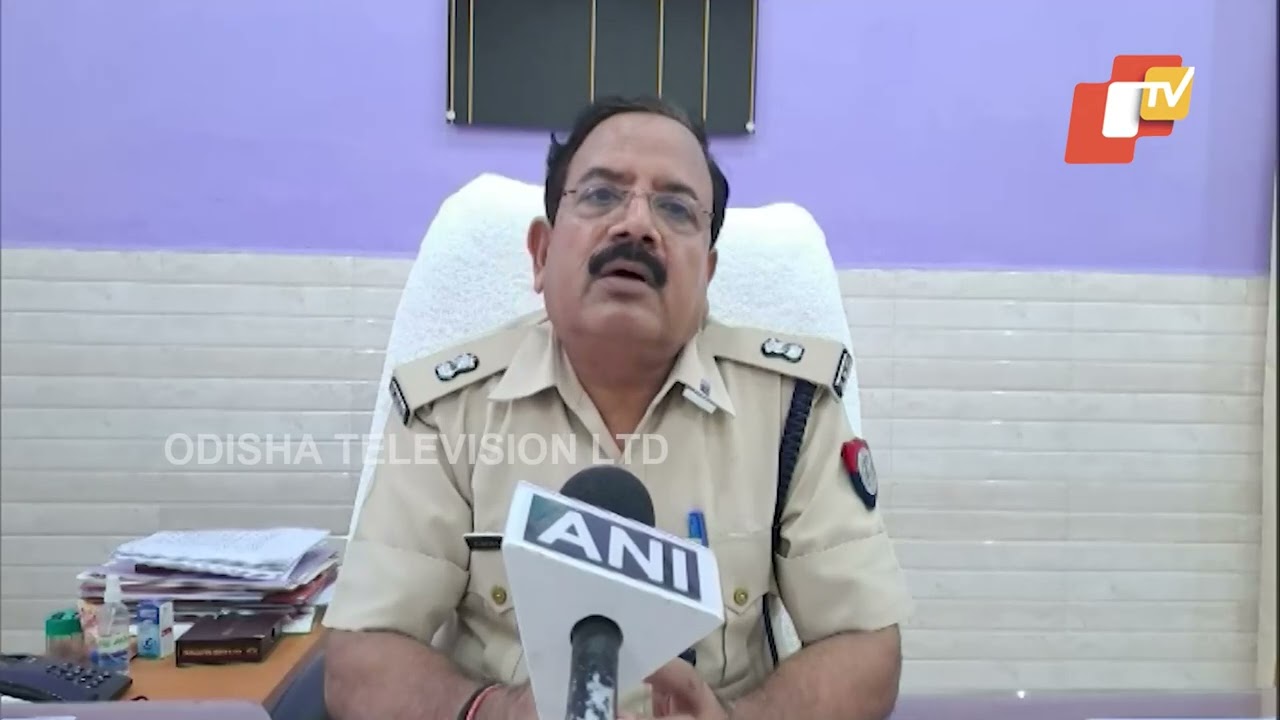 Watch:  Meerut jail inmates stitching tricolour flags as part of 'Har Ghar Tiranga' campaign