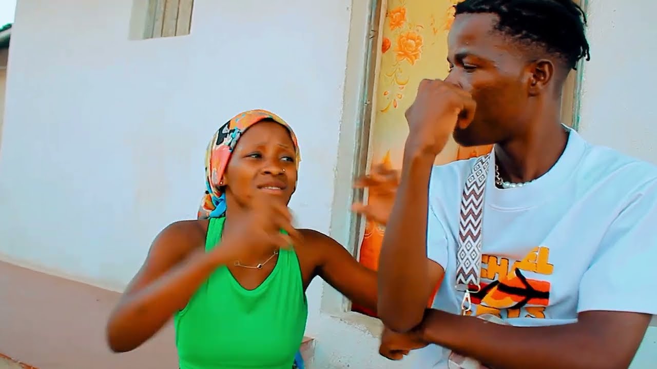 Lil Wayne de memba-Ekuwo