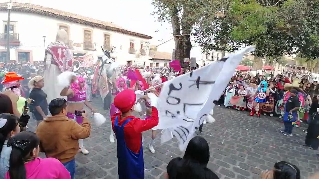un poco del carnaval de patzcuaro mich. 2024 OTRO PE...
