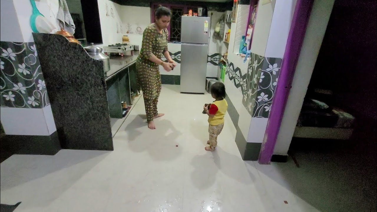 Aaj Eva Ne mummy ko pochha Lagane Mein help ki 😲 Daily vlog 😍 Family vlog 👍