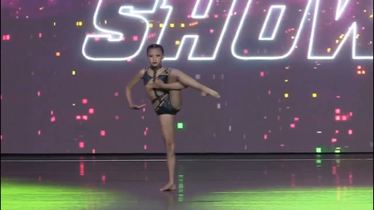 Chloe Vega - Hollows (Showdown)
