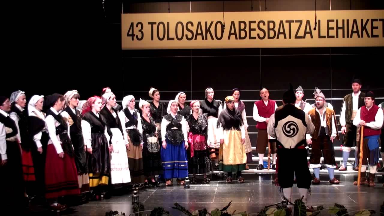 Julio Dominguez: Trébole -   Coro 