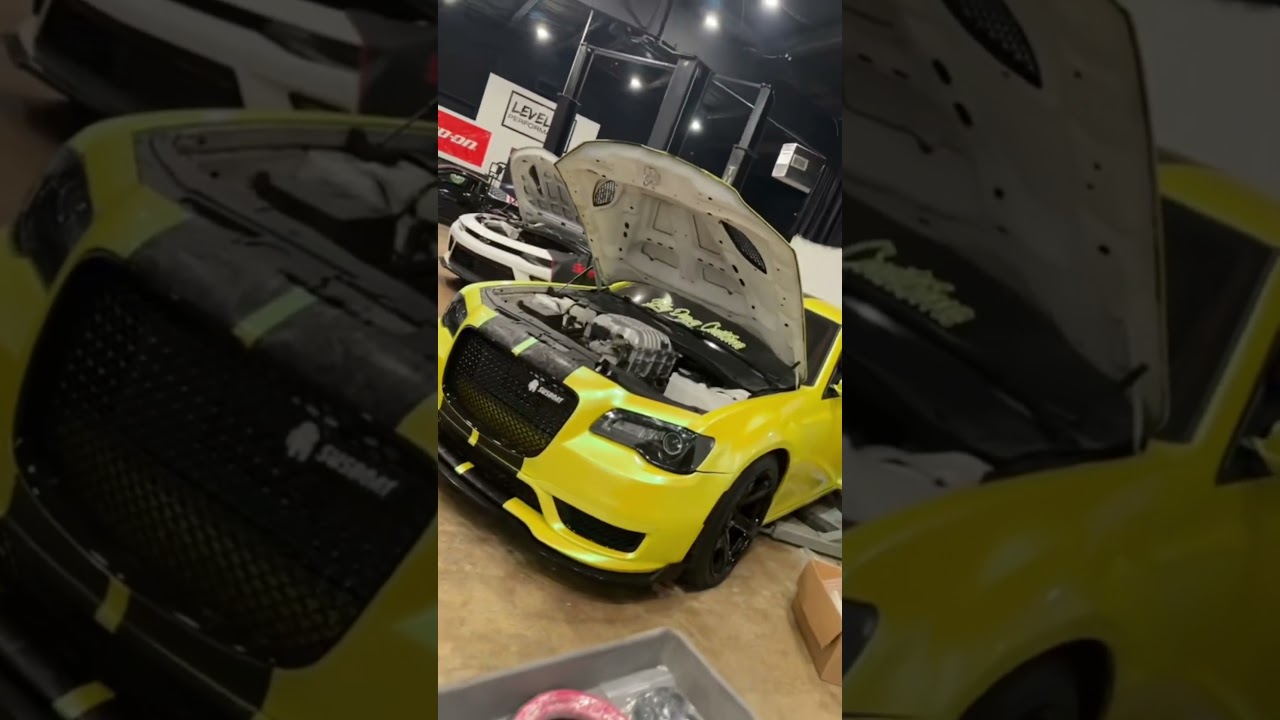 Putting in a Fore Innovation Fuel system w/ 1000cc FIC injectors💪🏼#hellcat #chrylser300 #susboat