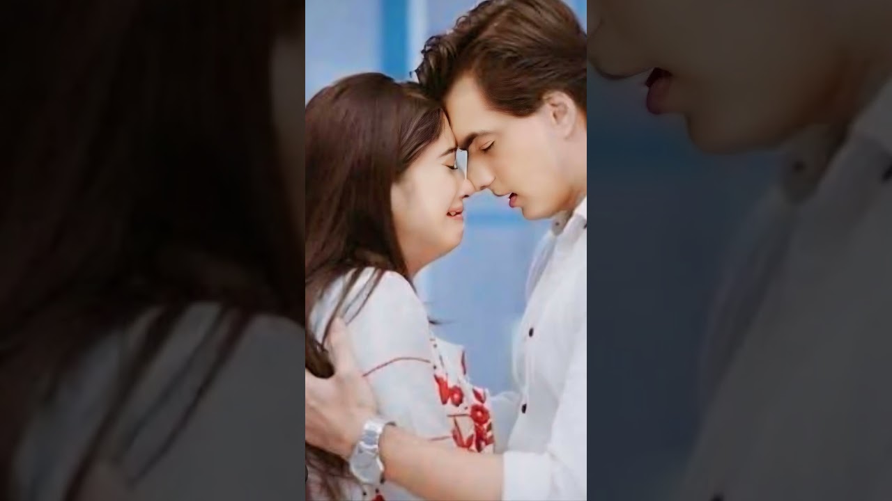 Teri tanhai ka Teri bechaini ka ehsaas hai mujhko#kartiknairawhatsappstatus #yerishtakyakehlatahai