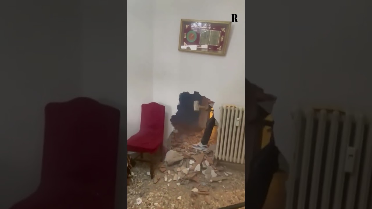 Proteste a Bologna per lo sfratto di una famiglia con bimbi piccoli