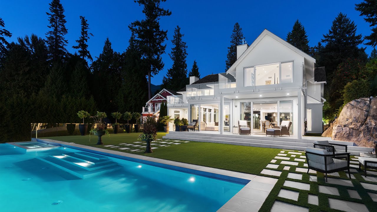 A look inside this $9,000,000 Semi-Waterfront Modern Luxury Home