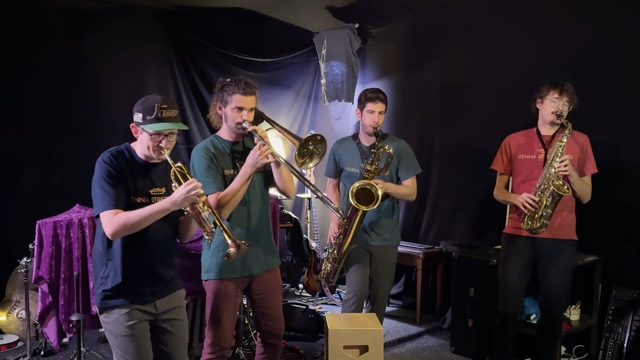Vienna Street Brass - Thriller (Cover)