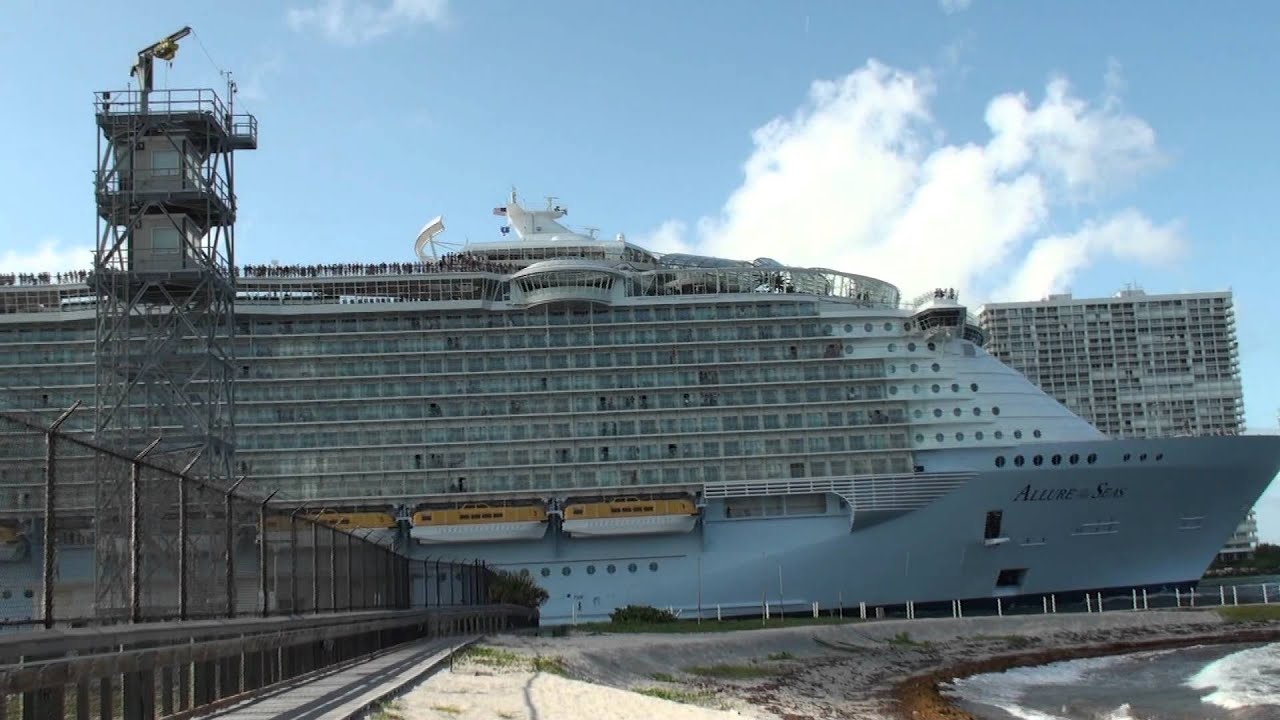 Ft. Lauderdale Cruise Ships - July 24, 2011 (Part 2 of 2: Allure of the Seas)