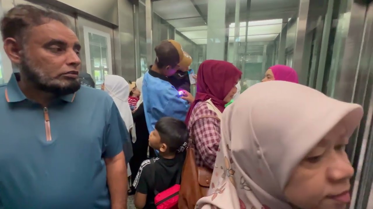 While waiting for the lift take photo first for memories 2026