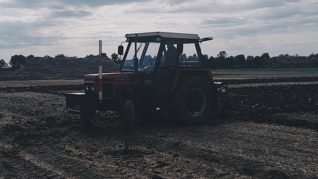 Tractor show Novosadská brázda 2025 - tractors ploughing competition
