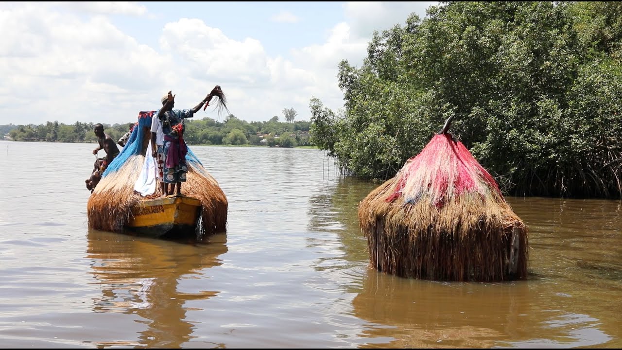 Bénin :  Le Zangbéto au service de la nature dans l'ACCB Lac Ahémé