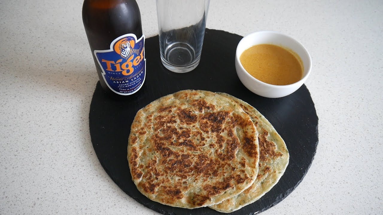 Singaporean Food Taste Test | Roti Prata & Tiger (beer) | Food & Drink