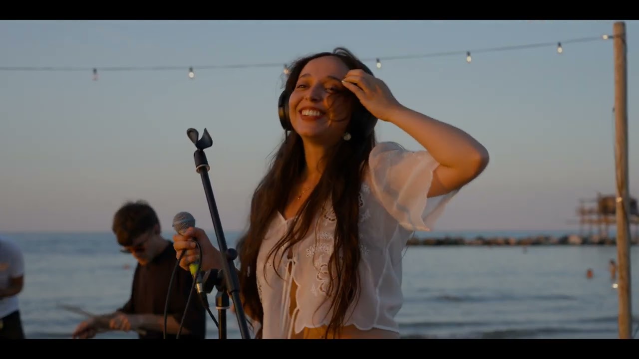 ASSURDITE' LIVE per Fuori dall'Alta Marea - In riva al mare