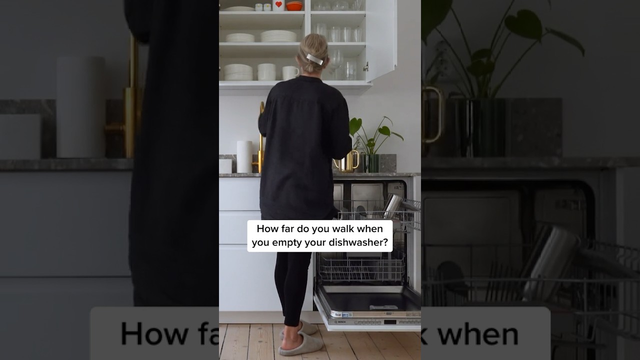 🫧Keep it close🤓🫧 #kitchenplanning #kitchenorganization #dishwasherhack