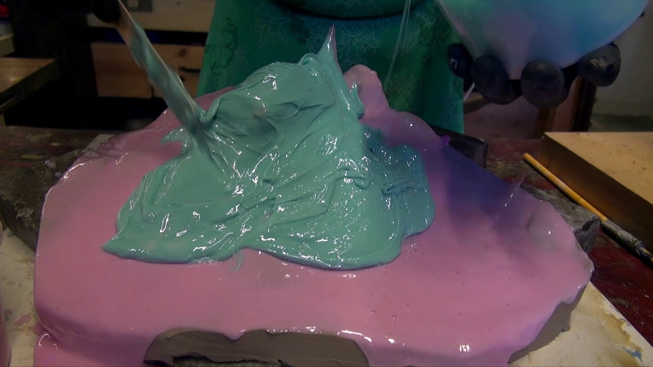 Siliconen mal maken / making Silicone mold    Van Was Tot Brons /  From Wax To Bronze