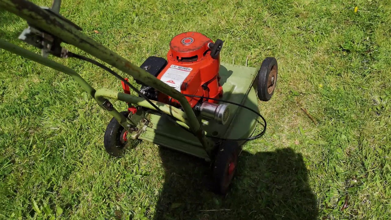 1979 Five Horsepower Hayter Hayterette Lawnmower. Cutting The Lawn With Talk Through. 41 YEARS OLD