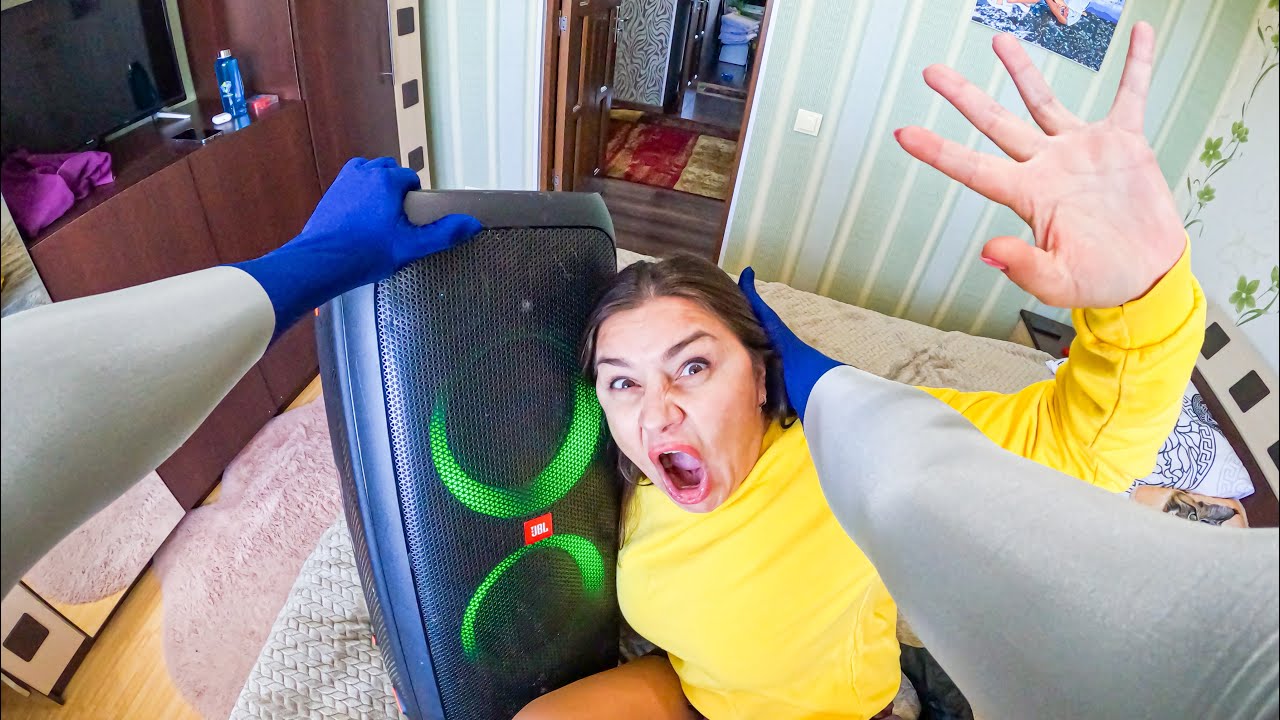 TEAM BATMAN BROS PRANK HIS MOM WITH THE SPEAKER @UPGIRL  ( Comedy Parkour pov in Moldova )