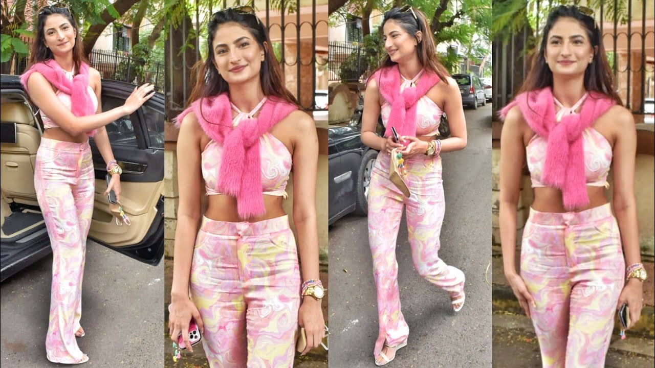Palak Tiwari Spotted outside Indigo Restaurant in Andheri 📸