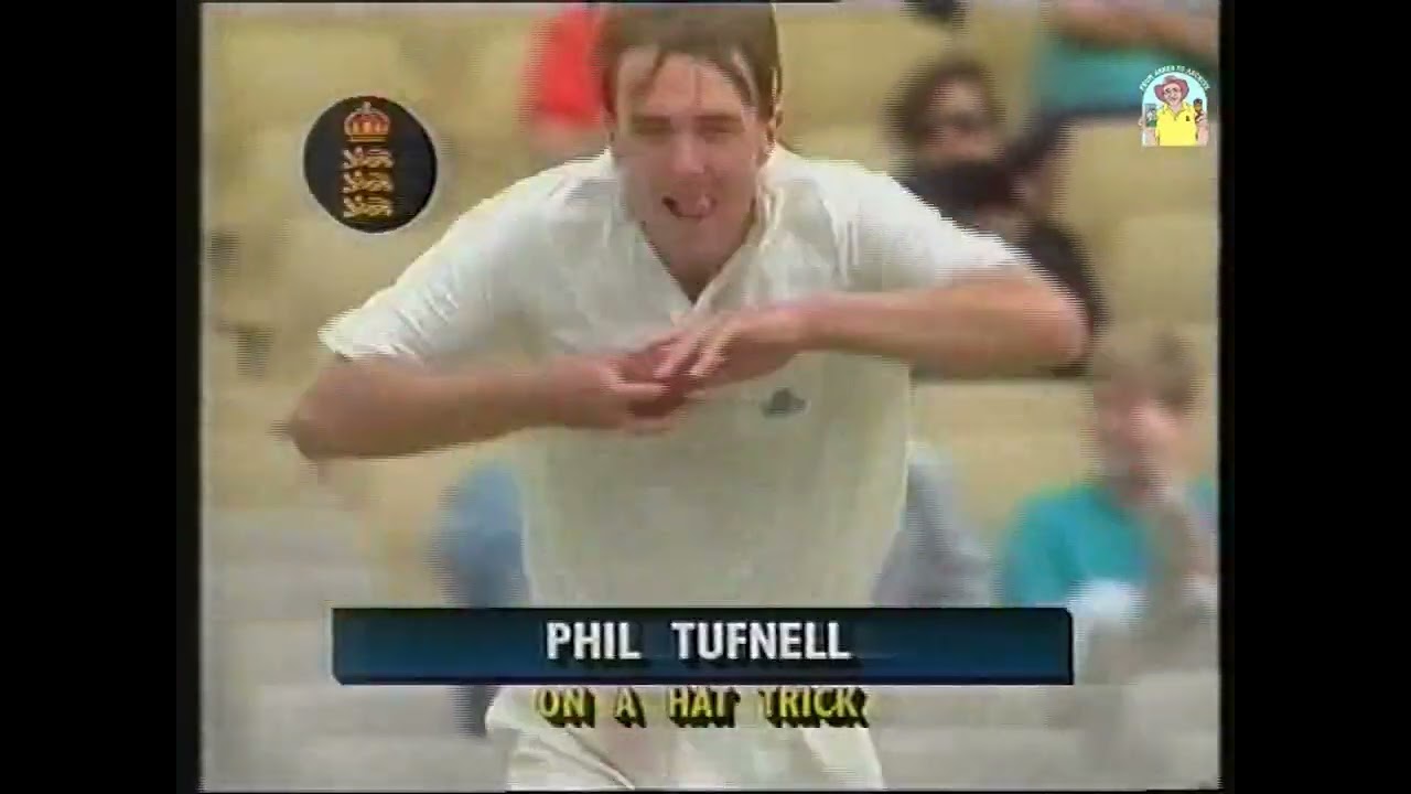 Tuffers в ударе! Фил Тафнелл забирает первую калитку в Test 5, 3-е место в Ashes Test SCG 1990/91.